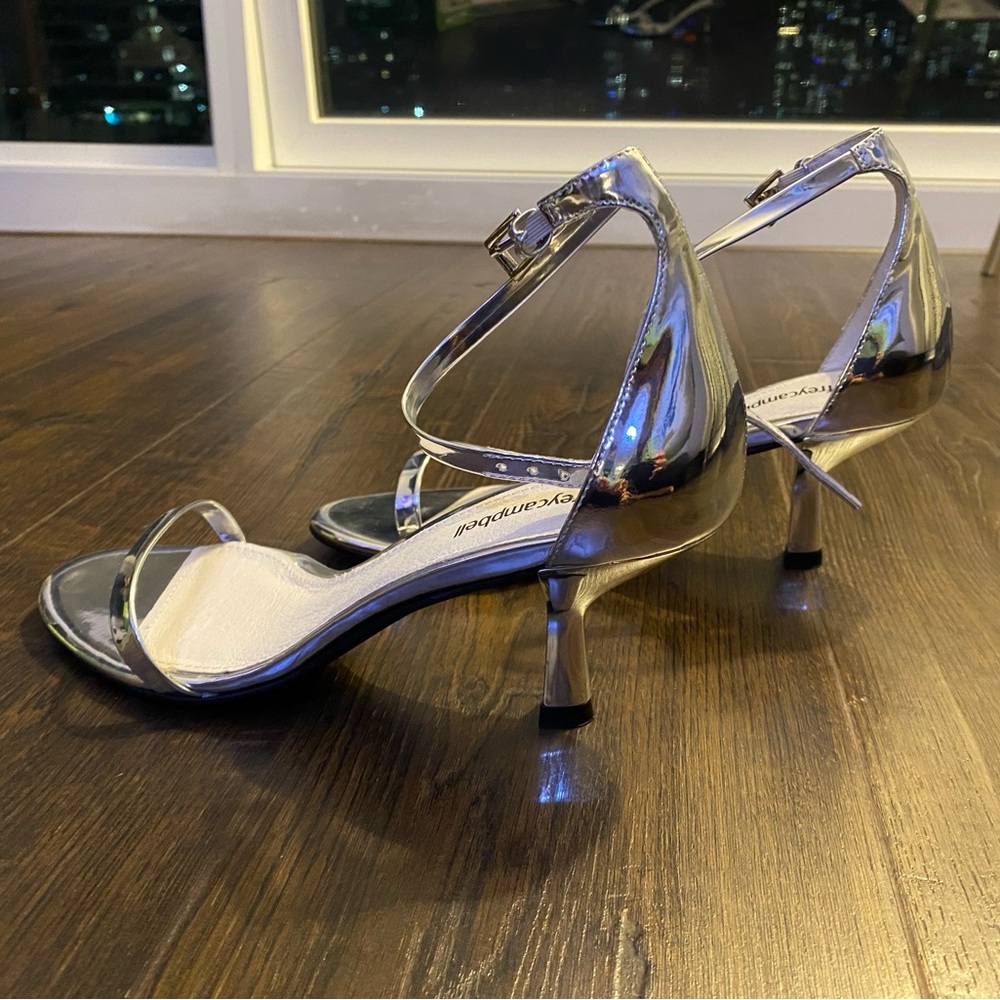 Jeffrey Campbell Entice Ankle Strap Heel, Metallic Silver Low Heel Sandal Size 7 - Picture 2 of 7